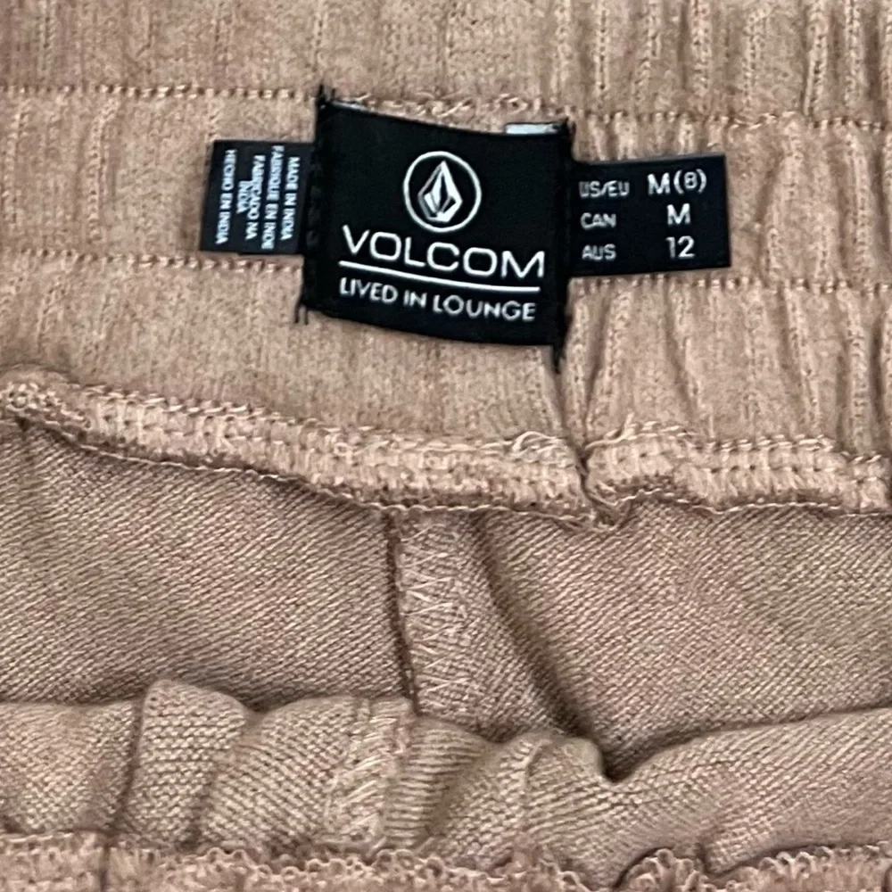 NWT Volcom Lived In Lounge Fleece Drawstring Shorts in Vintage Brown